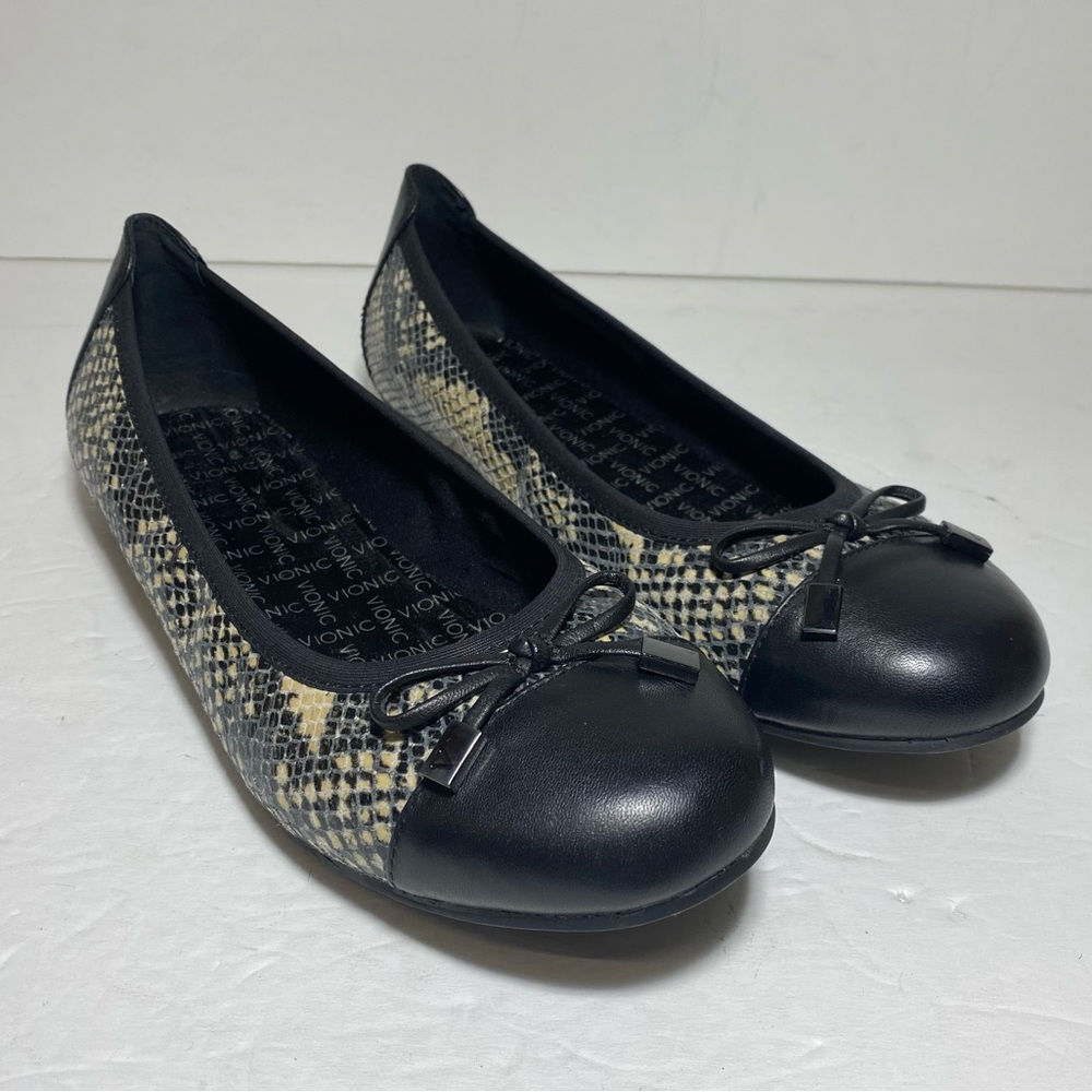 VIONIC Women's Spark Minna Ballet Cap Toe Bow Work Flat Natural Snake Print 7.5